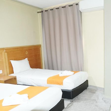 Hotel Golden Flora Beni Mellal Bagian luar foto